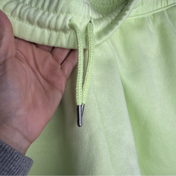 The North Face Women’s Evolution Shorts - Picture 2 of 16